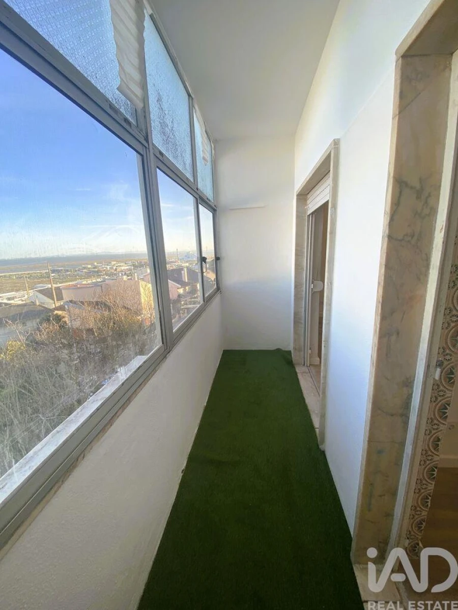 Apartamento T2 para Venda em Santa Iria de Azoia, São João da Talha e Bobadela Foto 12