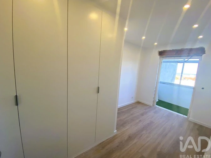 Apartamento T2 para Venda em Santa Iria de Azoia, São João da Talha e Bobadela Foto 9