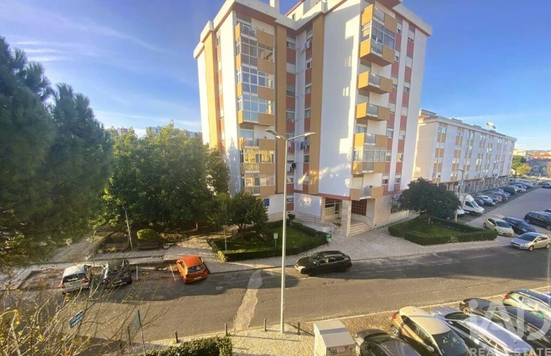 Apartamento T2 para Venda em Santa Iria de Azoia, São João da Talha e Bobadela Foto 21