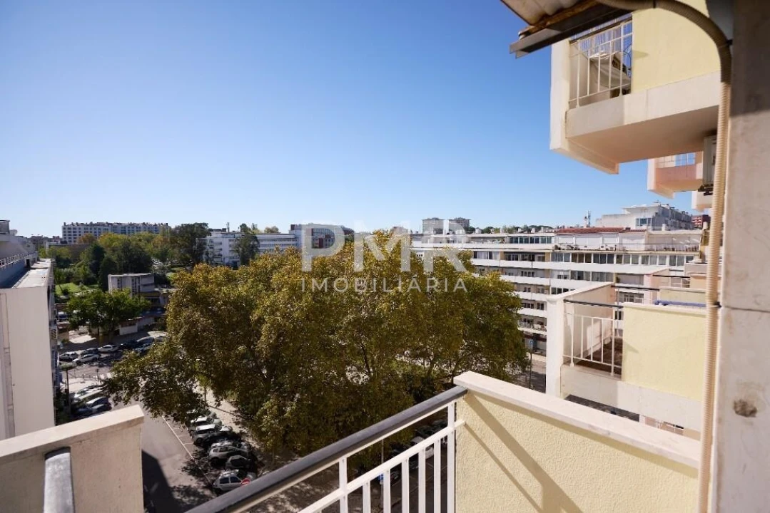 Apartamento T3 para Arrendamento em Lumiar Foto 17