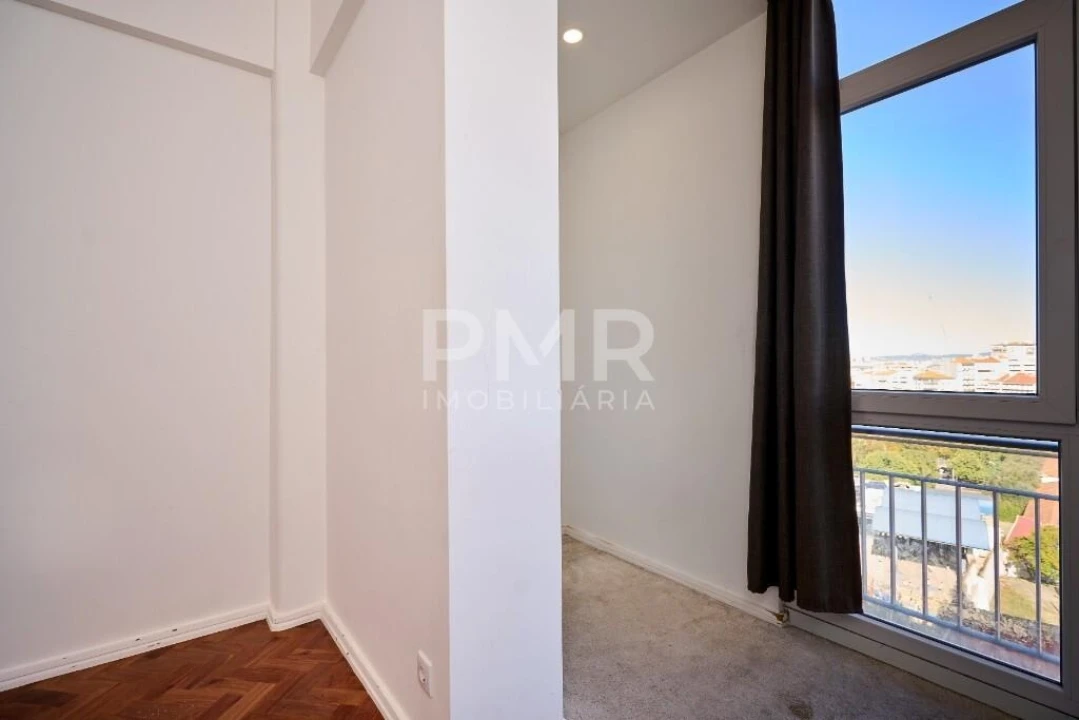 Apartamento T3 para Arrendamento em Lumiar Foto 21