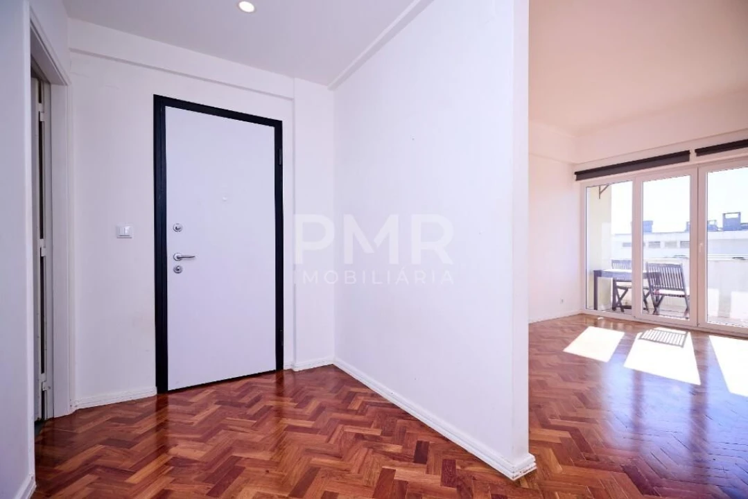 Apartamento T3 para Arrendamento em Lumiar Foto 11