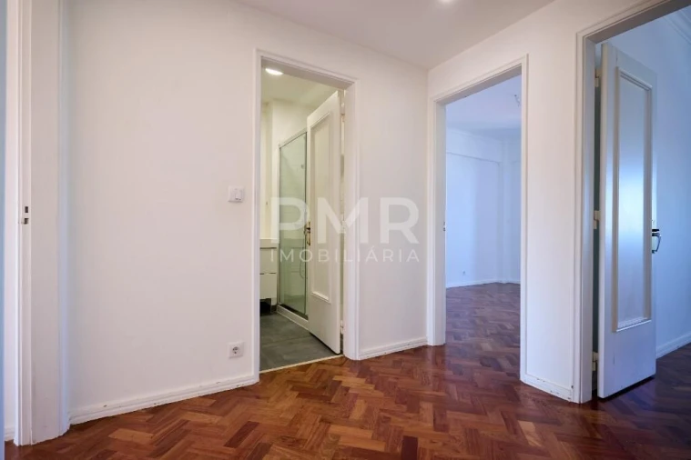 Apartamento T3 para Arrendamento em Lumiar Foto 24