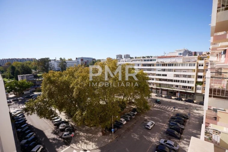 Apartamento T3 para Arrendamento em Lumiar Foto 16