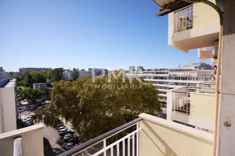 Apartamento T3 para Arrendamento em Lumiar Foto 17