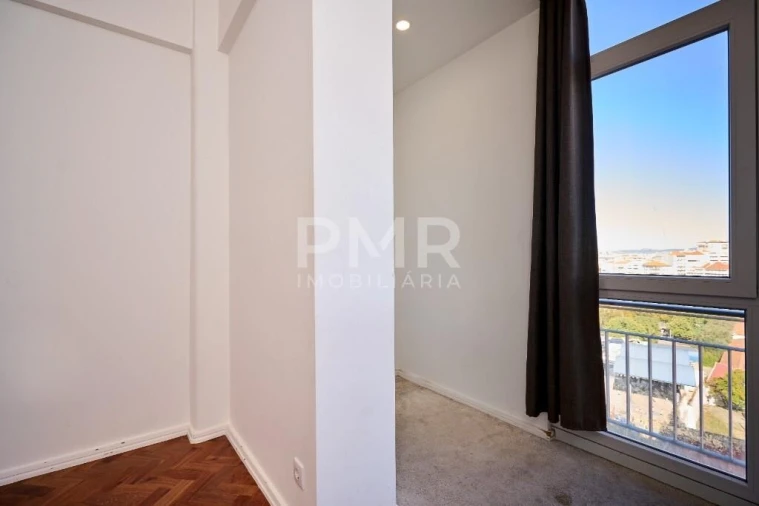 Apartamento T3 para Arrendamento em Lumiar Foto 21