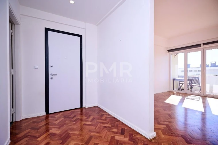 Apartamento T3 para Arrendamento em Lumiar Foto 11