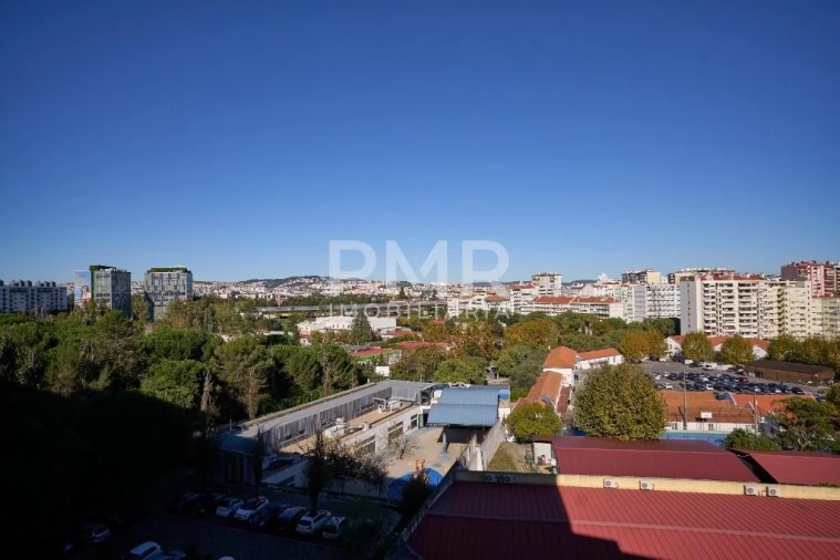 Apartamento T3 para Arrendamento em Lumiar Foto 8