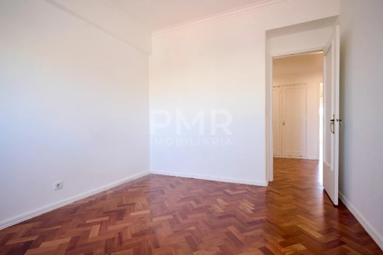Apartamento T3 para Arrendamento em Lumiar Foto 23