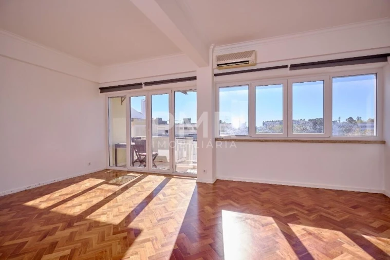 Apartamento T3 para Arrendamento em Lumiar Foto 2