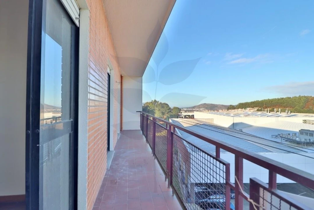 Apartamento T3 para Venda em Nogueira, Fraião e Lamaçães Foto 7