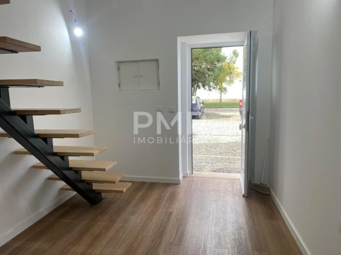 Apartamento T2 para Venda em Benavente Foto 4