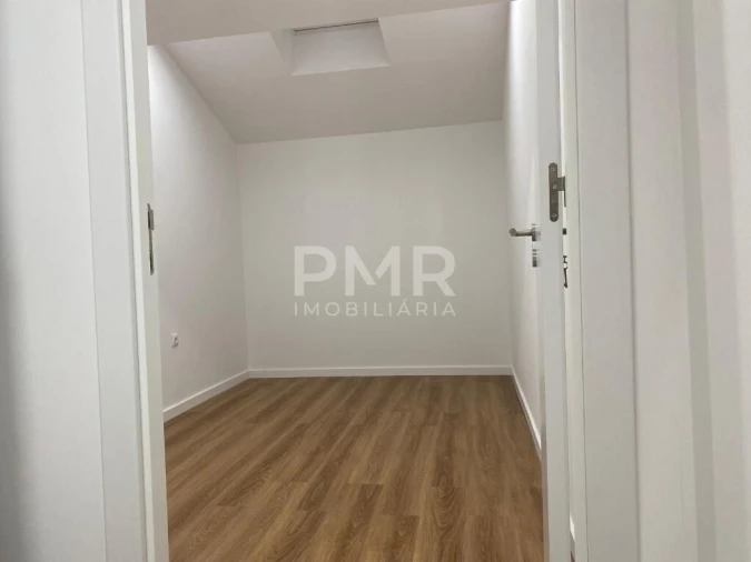 Apartamento T2 para Venda em Benavente Foto 5