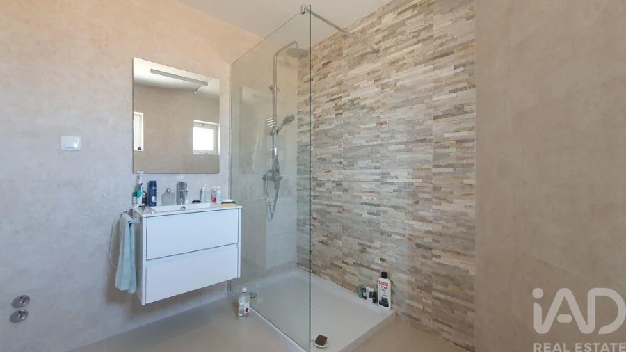 Moradia T4 para Venda em Bensafrim e Barão de São João Foto 13