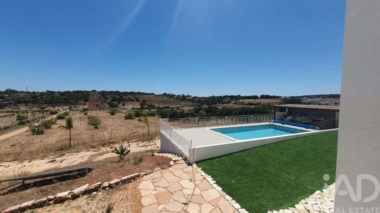 Moradia T4 para Venda em Bensafrim e Barão de São João Foto 36