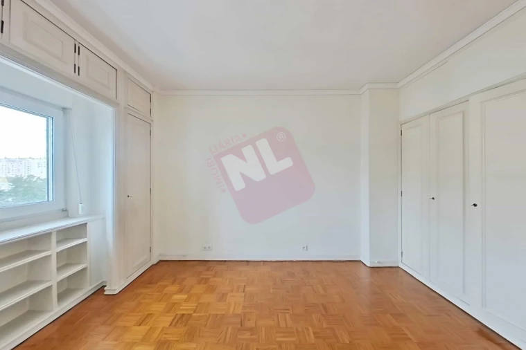 Apartamento T4 para Arrendamento em Lumiar Foto 44