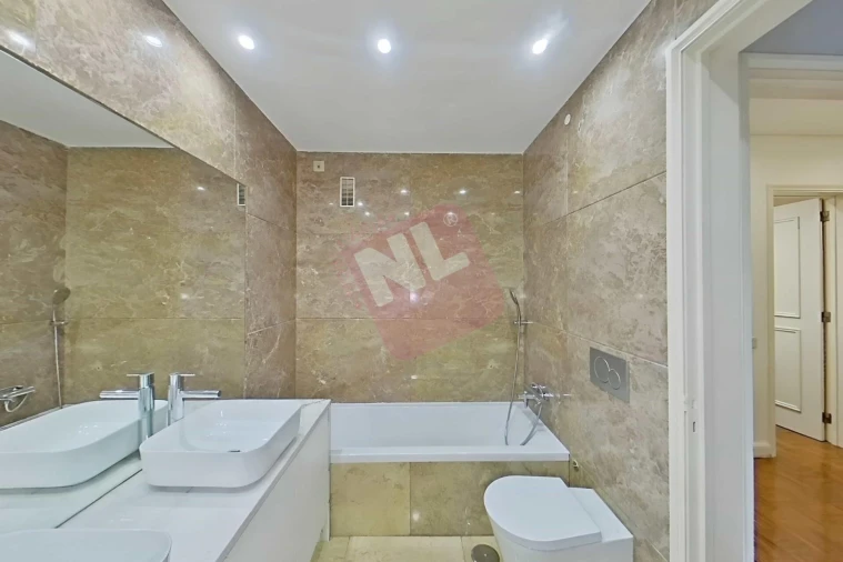 Apartamento T4 para Arrendamento em Lumiar Foto 36