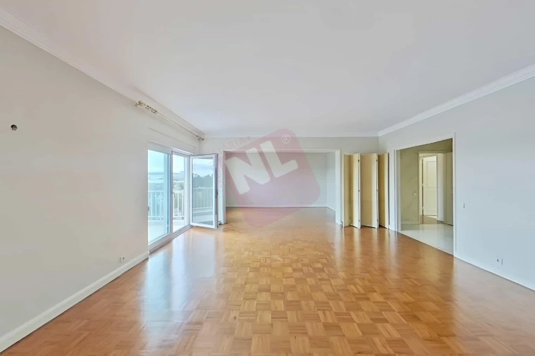 Apartamento T4 para Arrendamento em Lumiar Foto 7