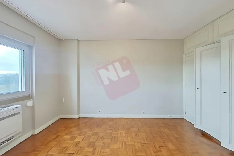 Apartamento T4 para Arrendamento em Lumiar Foto 33