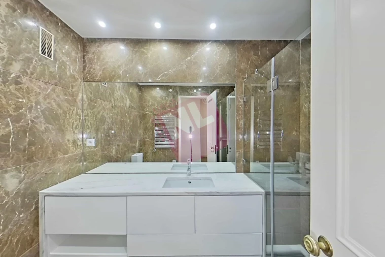 Apartamento T4 para Arrendamento em Lumiar Foto 38