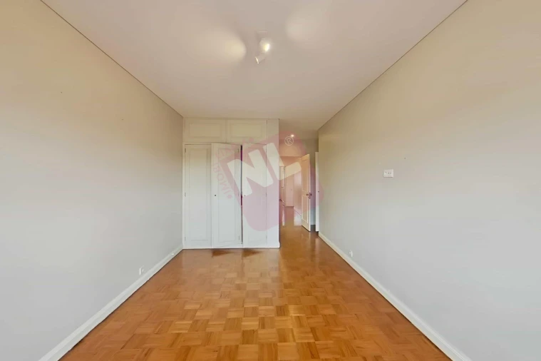 Apartamento T4 para Arrendamento em Lumiar Foto 34