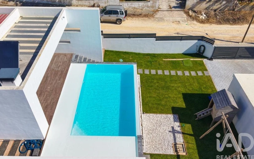 Moradia T4 para Venda em Silveira Foto 9