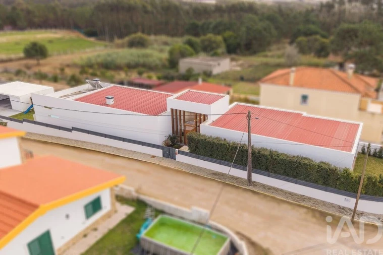 Moradia T4 para Venda em Silveira Foto 10