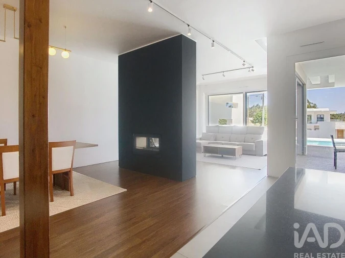 Moradia T4 para Venda em Silveira Foto 19