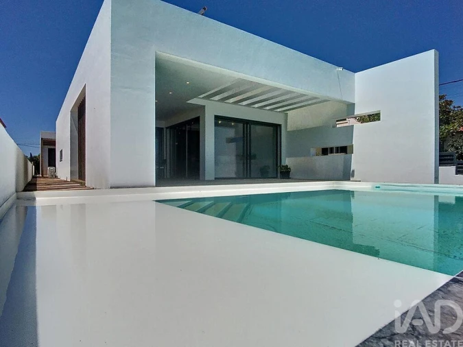 Moradia T4 para Venda em Silveira Foto 5