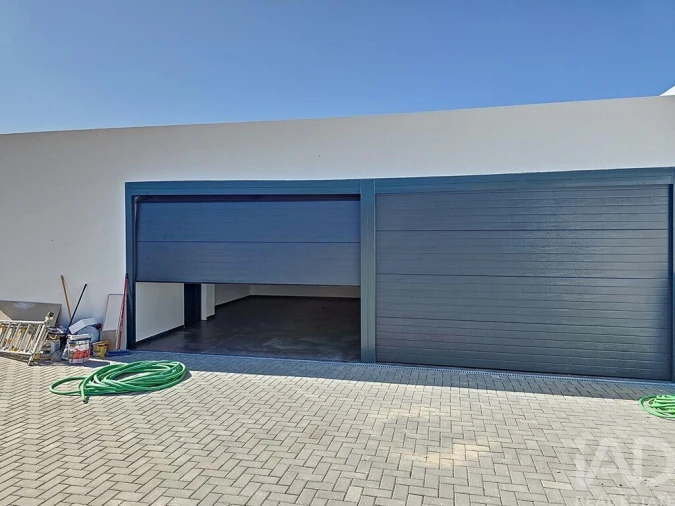 Moradia T4 para Venda em Silveira Foto 38