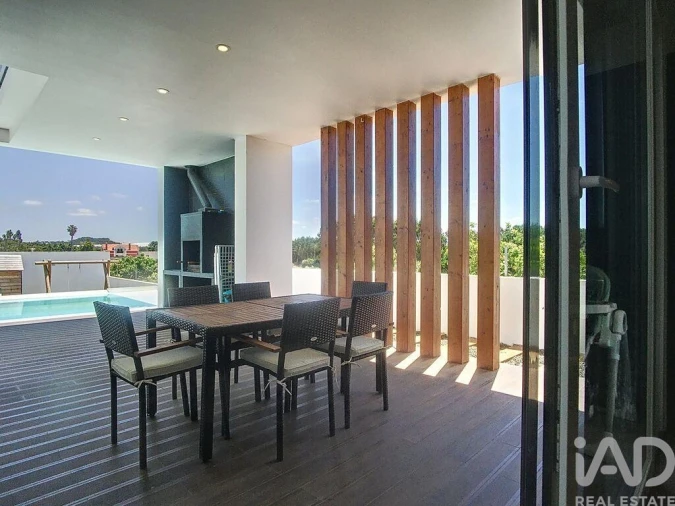 Moradia T4 para Venda em Silveira Foto 21