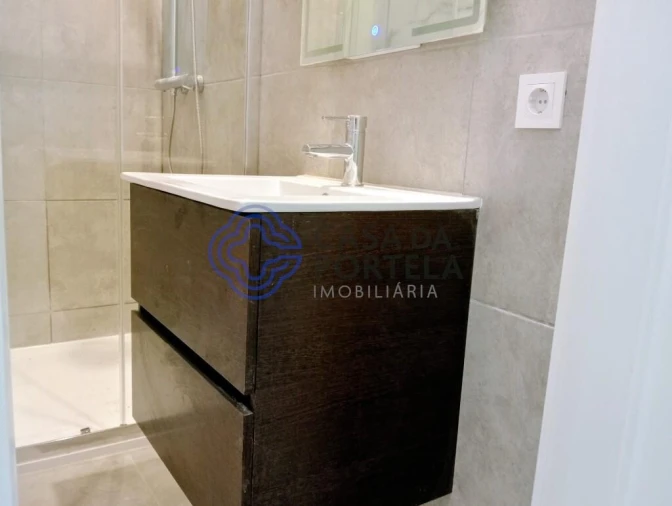 Apartamento T2 para Venda em Pedrouços Foto 6