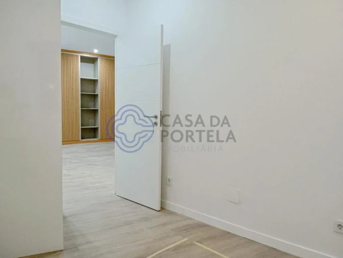 Apartamento T2 para Venda em Pedrouços Foto 13