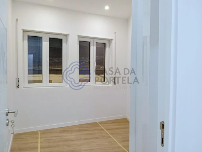 Apartamento T2 para Venda em Pedrouços Foto 7