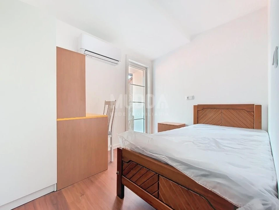 Prédio para Venda em Sé, Santa Maria e Meixedo Foto 11