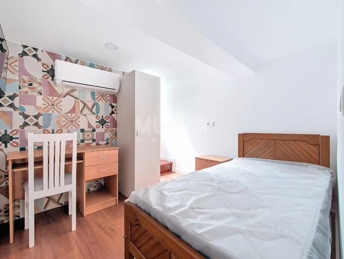 Prédio para Venda em Sé, Santa Maria e Meixedo Foto 3