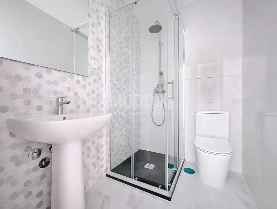 Prédio para Venda em Sé, Santa Maria e Meixedo Foto 7