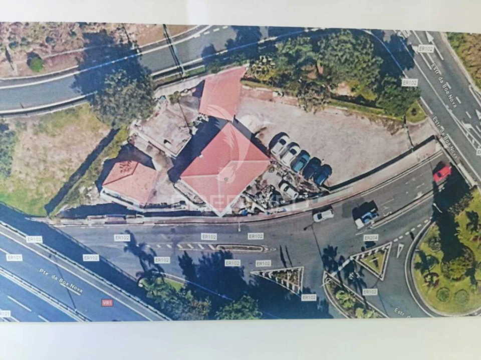 Moradia T4 para Venda em Funchal (São Pedro) Foto 1