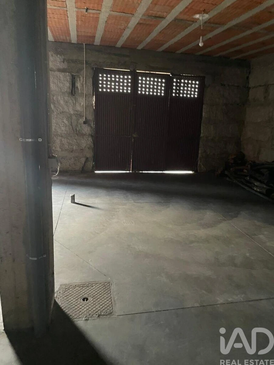 Moradia T4 para Venda em Calvão e Soutelinho da Raia Foto 10