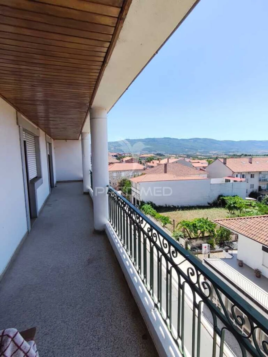 Apartamento T1 para Venda em Macedo de Cavaleiros Foto 4