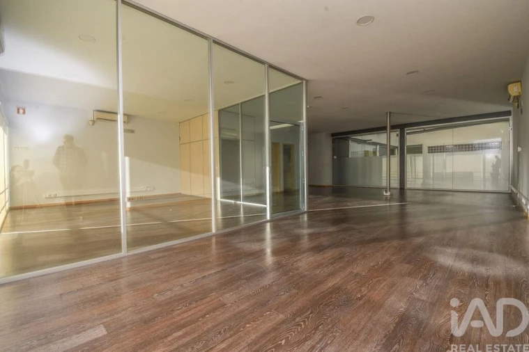 Loja para Venda em Marinha Grande Foto 1