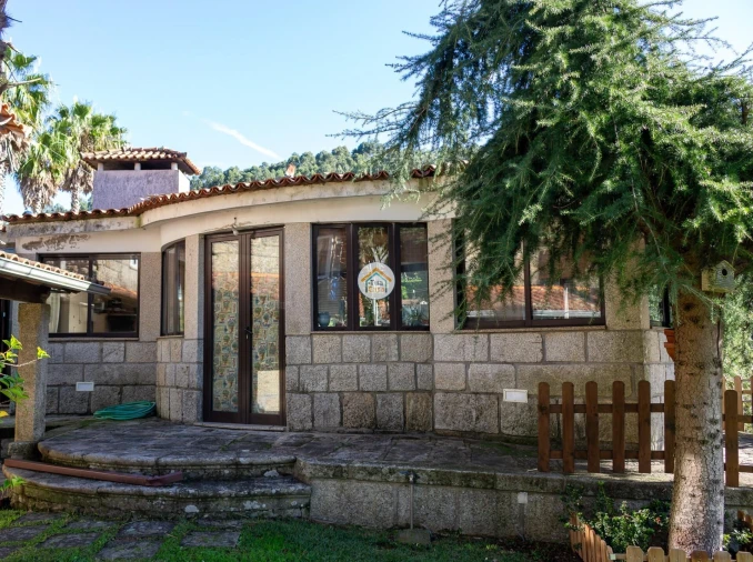 Moradia T5 para Venda em Moure Foto 4