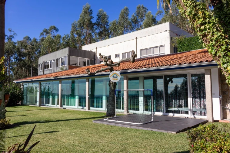 Moradia T5 para Venda em Moure Foto 7