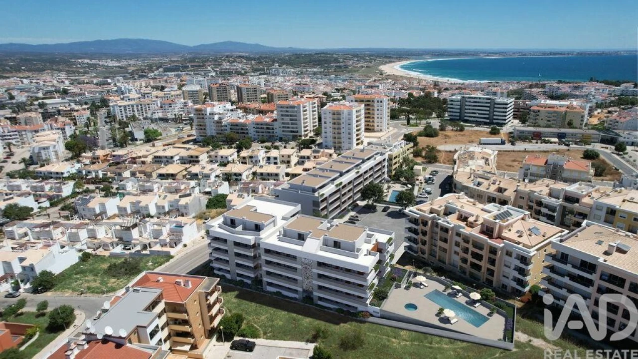 Apartamento T1 para Venda em Lagos (São Sebastião e Santa Maria) Foto 1