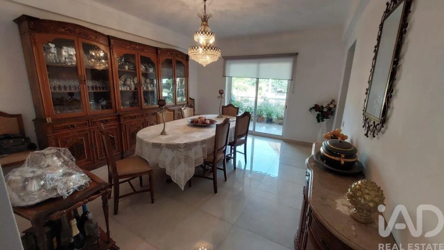 Moradia T4 para Venda em Santa Barbara de Nexe Foto 9