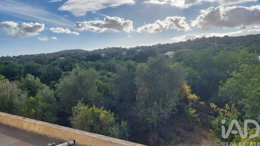 Moradia T4 para Venda em Santa Barbara de Nexe Foto 23