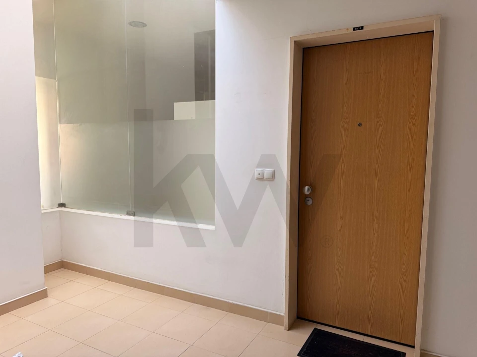 Escritório para Arrendamento em São Domingos de Rana Foto 2