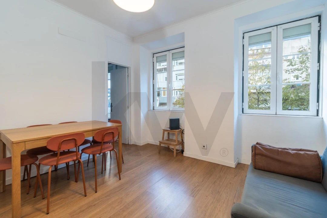 Apartamento T2 para Venda em Penha de França Foto 2