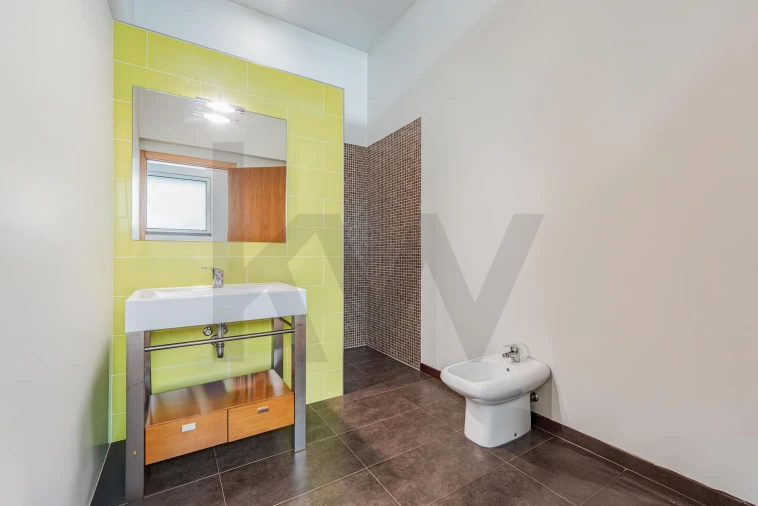 Moradia T3 para Venda em Santa Cruz Foto 35