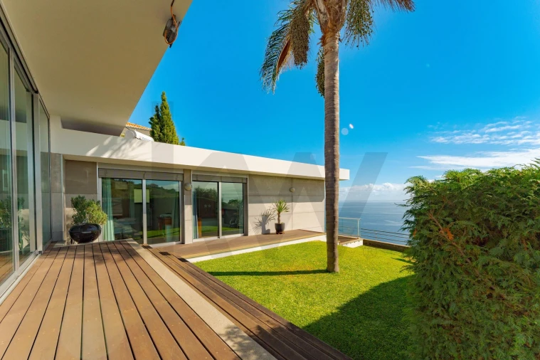 Moradia T3 para Venda em Santa Cruz Foto 1